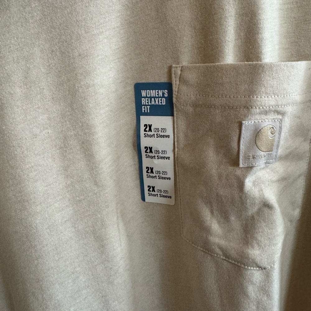 NWT Women’s Carhartt relaxed fit lightweight short sleeve graphic t-shirt, 2X - Picture 3 of 5